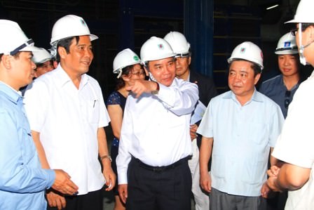 Phó Thủ tướng Nguyễn Xuân Phúc thăm khu Kinh tế Cảng biển nước sâu vũng Áng