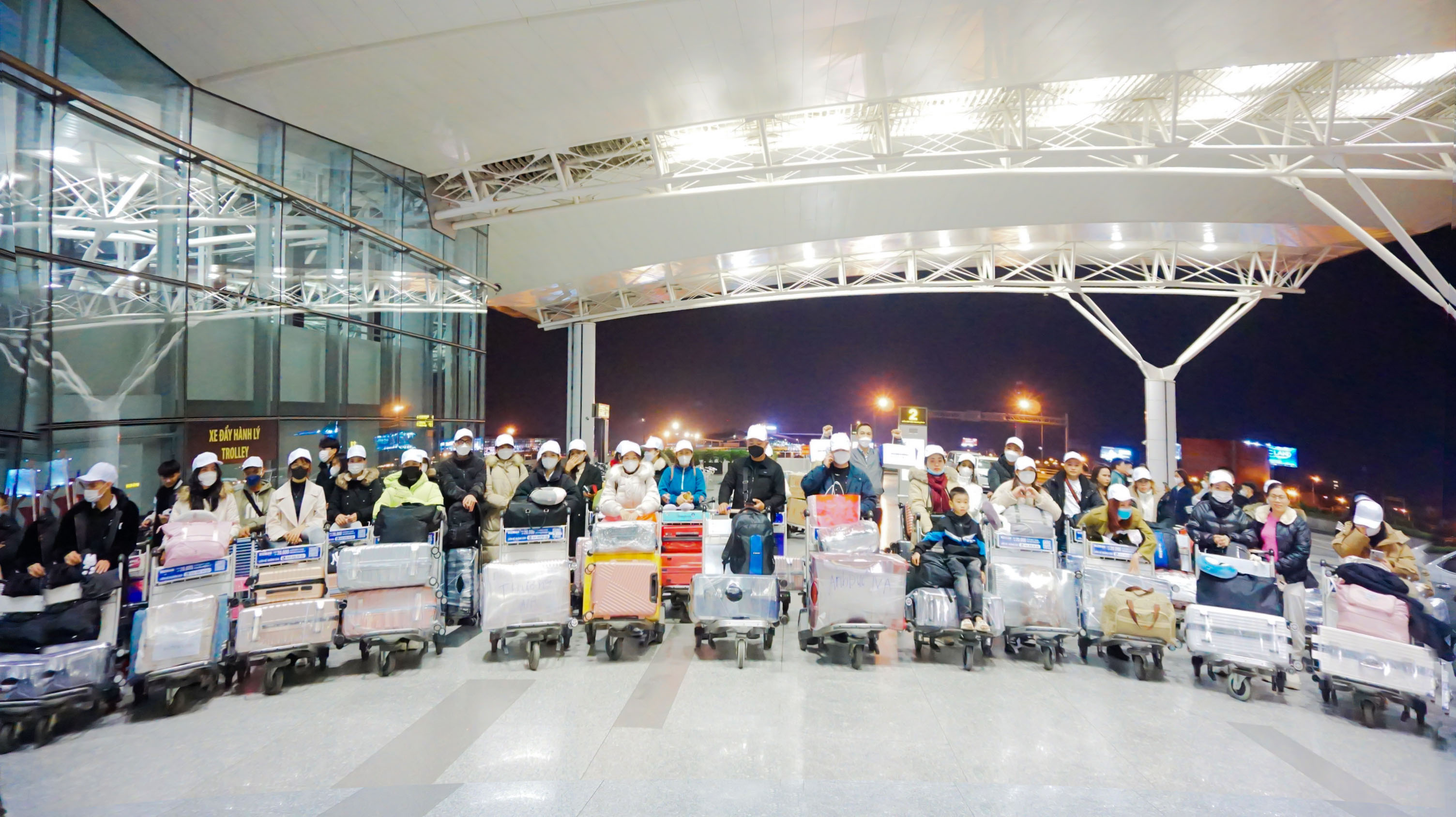 doan bay xuat canh.jpg