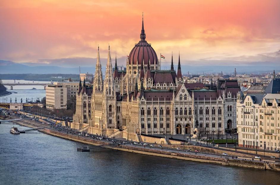 5 ĐẶC ĐIỂM CỦA HUNGARY NGƯỜI LAO ĐỘNG NÊN BIẾT TRƯỚC KHI LỰA CHỌN ĐI XUẤT KHẨU LAO ĐỘNG.
